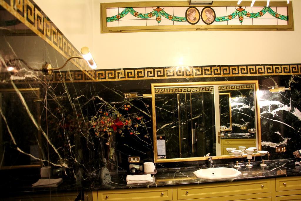 Affittacamere Di Rienzo Pantheon Palace 3*